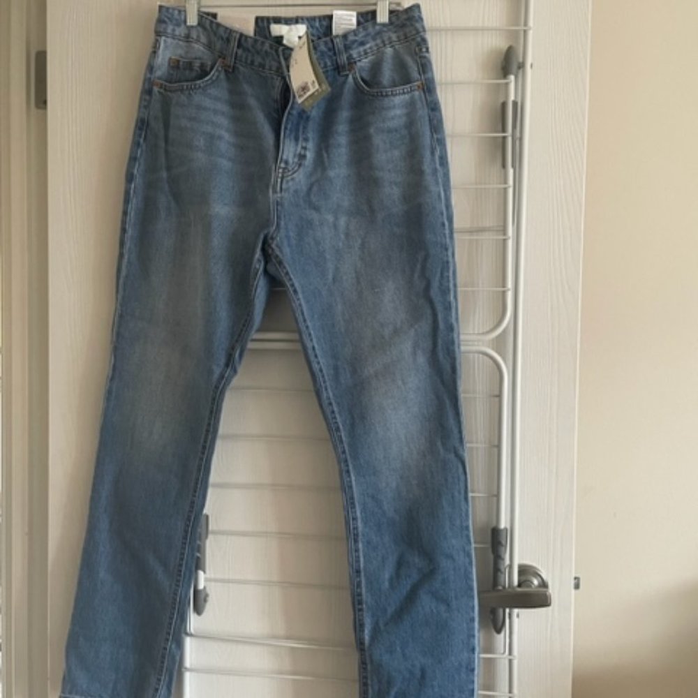 NEW WITH TAGS. 90s Straight High Rise Jeans